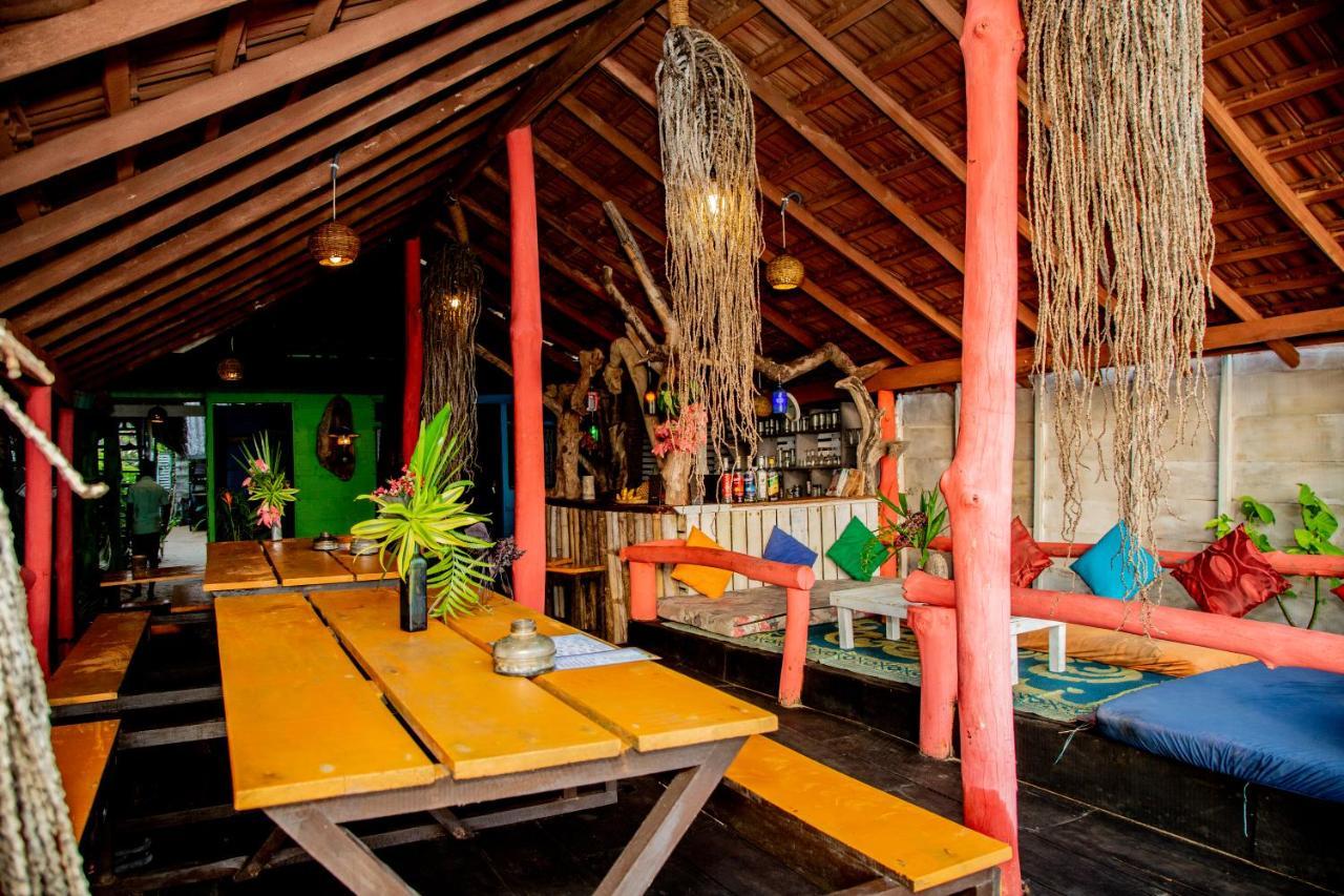 Brother'S Beach Home Boossa Экстерьер фото