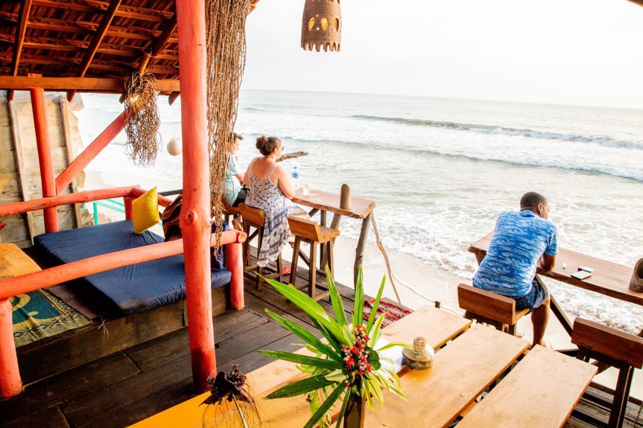 Brother'S Beach Home Boossa Экстерьер фото