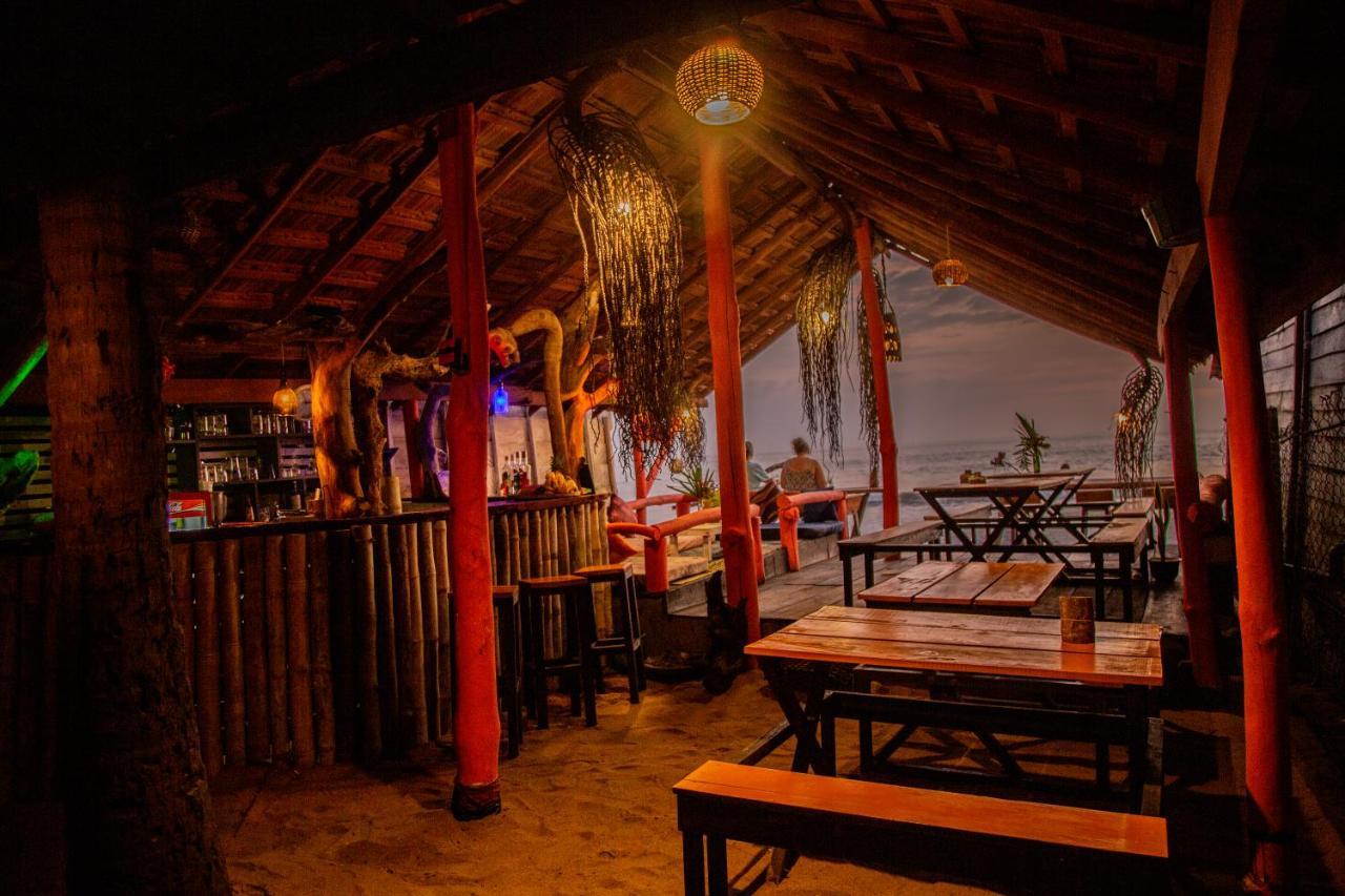 Brother'S Beach Home Boossa Экстерьер фото