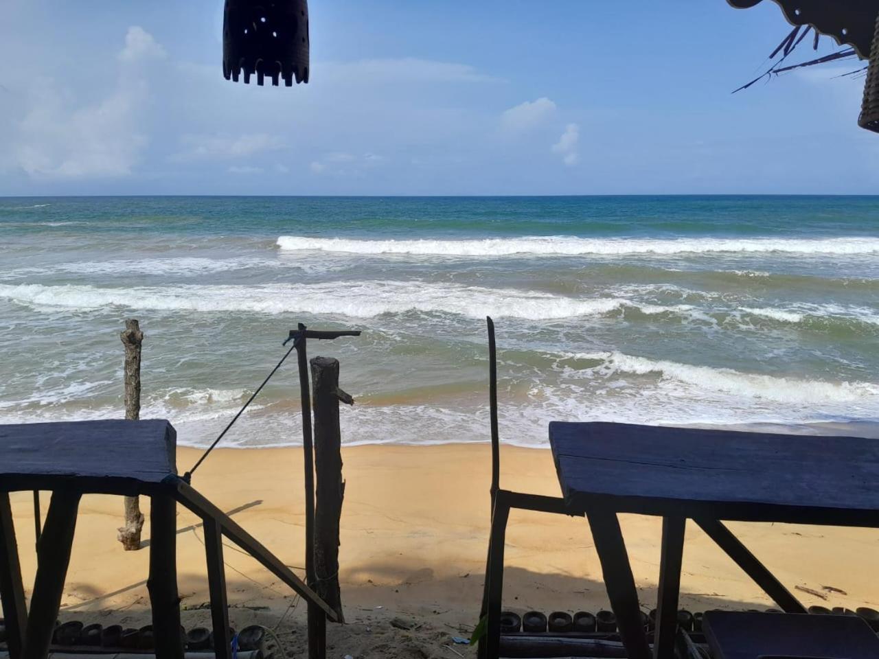 Brother'S Beach Home Boossa Экстерьер фото